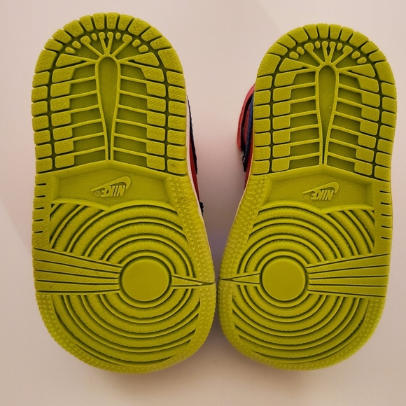 Air Jordan 1 Retro High GS 'Racing Pack' Red- Toddler Sz 4c - Picture 9 of 10